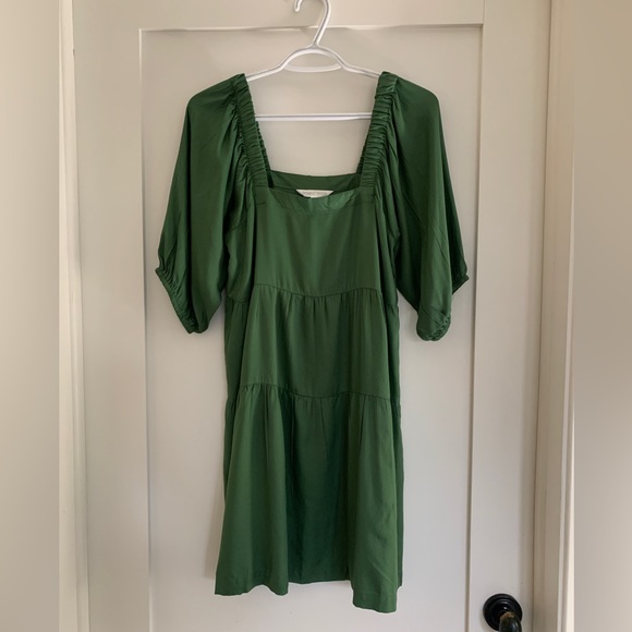 Green puff sleeve dress - Picture 4 of 6